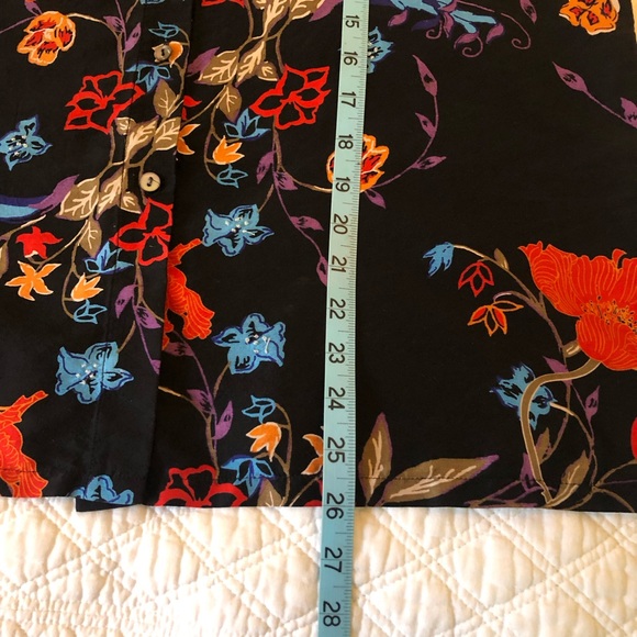 French Laundry Black Floral Silk Women’s Button Down - Picture 11 of 12